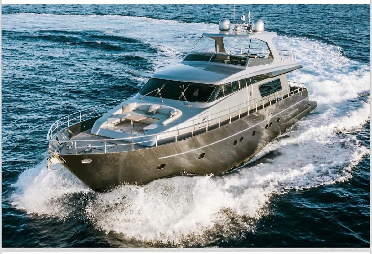 Luxury Yacht Sanlorenzo location